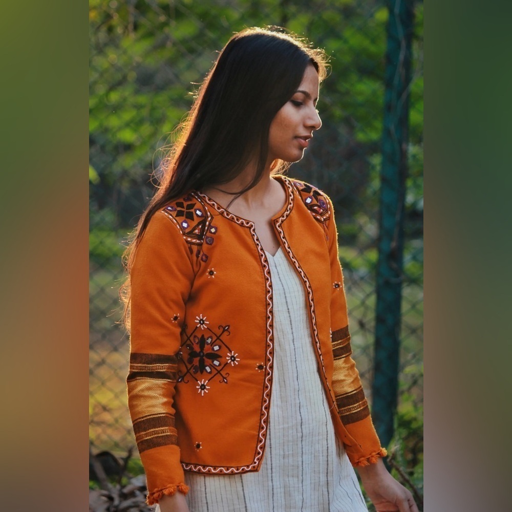 Boho jacket. Open jacket, no buttons. Embroidered, mirror work. Size S.
